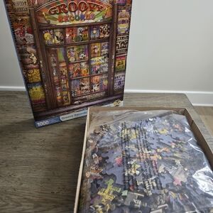 Groovy Records 1000-Piece Puzzle